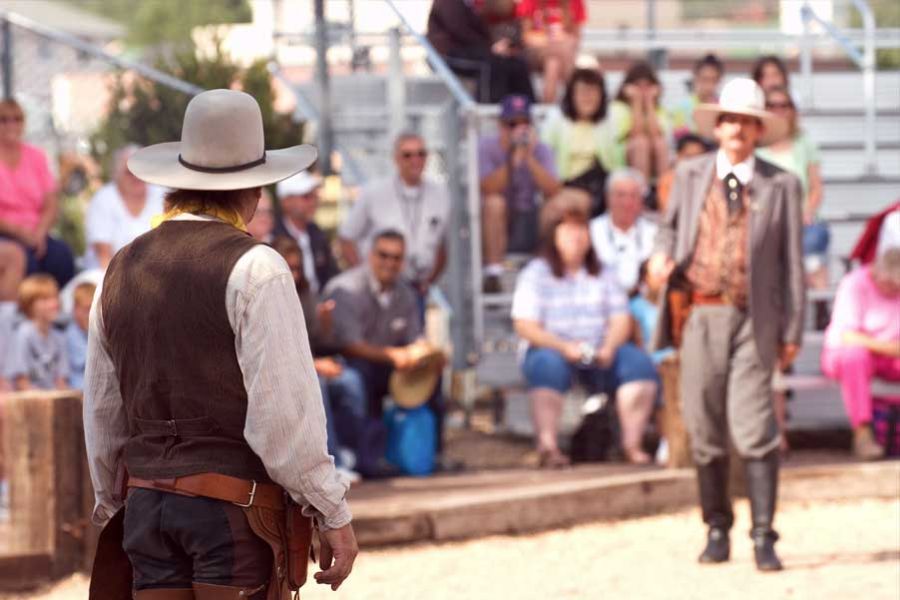 Grand Canyon Railway shootout