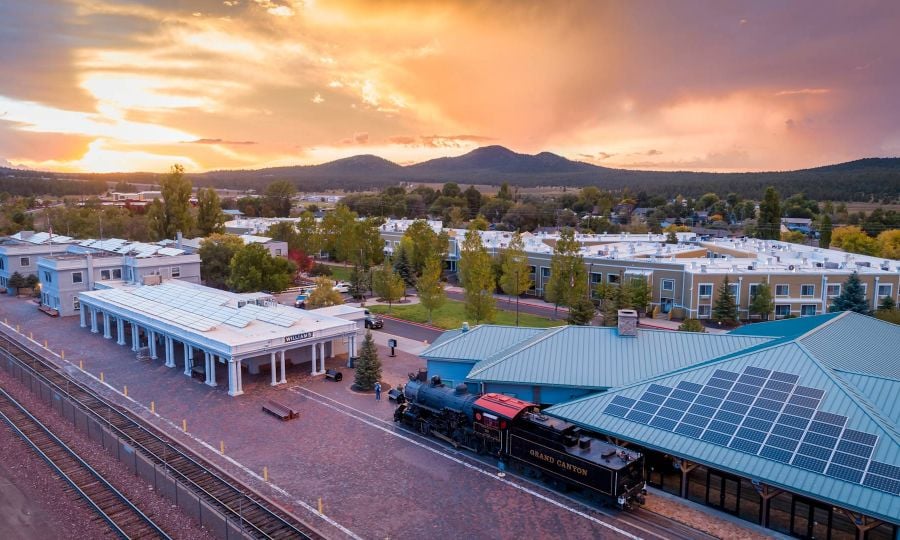 Grand Canyon Railway & Hotel and campus